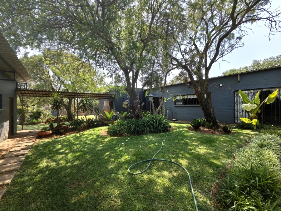 5 Bedroom Property for Sale in Buffelshoek AH North West